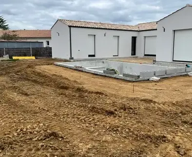 maçon à Port Saint-Père - image 2